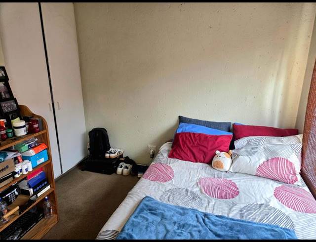 2 BEDROOM TOWNHOUSE FOR SALE IN ROOIHUISKRAAL NORTH